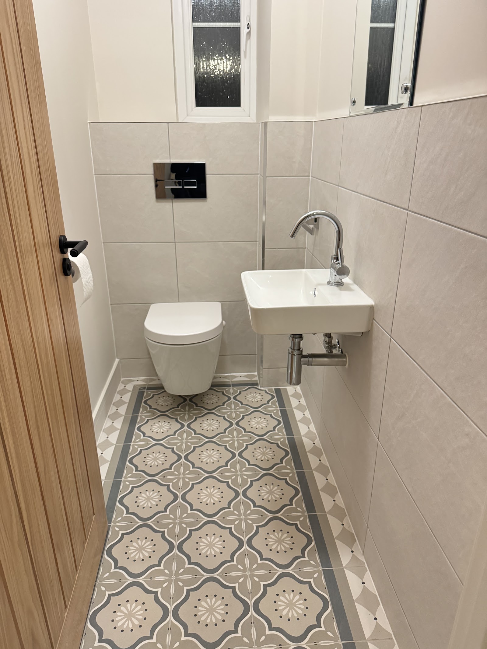 Cloakroom with Patterned Floor