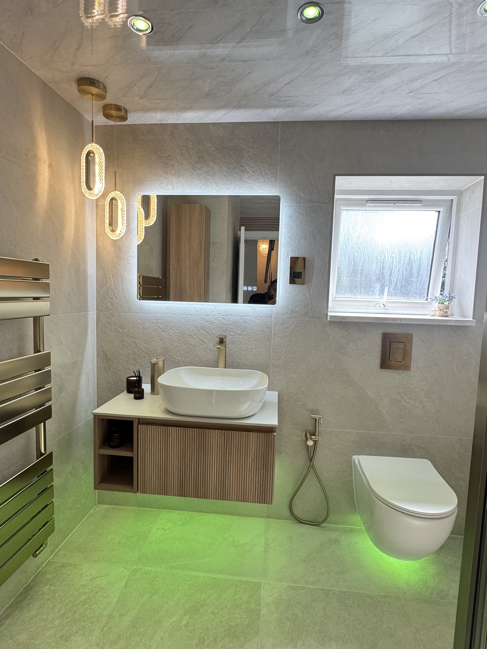 Grey En-Suite, Fluted Vanity & Brass